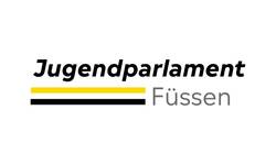 Logo des Jugendparlaments. Es besteht aus dem Schriftzug Jugendparlament, darunter sind ein gelber und ein schwarzer Balken und neben den Balken das Wort Füssen