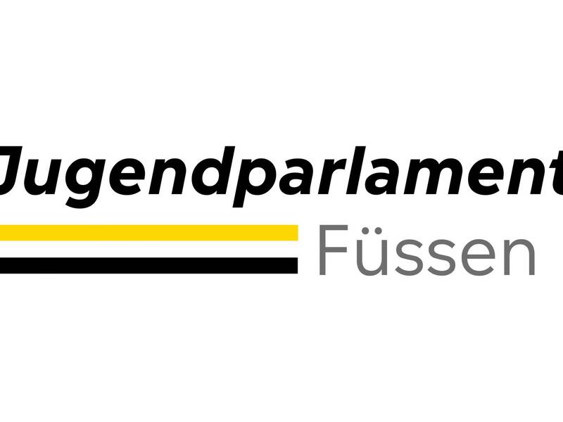 Logo des Jugendparlaments. Es besteht aus dem Schriftzug Jugendparlament, darunter sind ein gelber und ein schwarzer Balken und neben den Balken das Wort Füssen