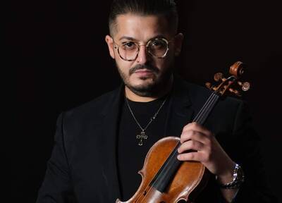 Lajos Sárkoezy mit Violine